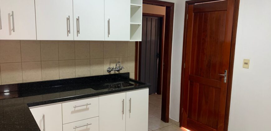 Departamento en alquiler, Paraná Country Club, zona comercial, Calle Luiz bordón/Remberto Gimenez