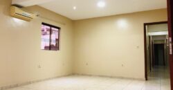 Departamento en alquiler, Paraná Country Club, zona comercial, Calle Luiz bordón/Remberto Gimenez